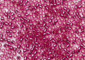 Бисер Япония круглый 11/0 10г 2218 розово-лиловый, серебряная линия внутри